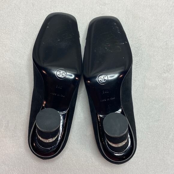 Vintage Y2K Chanel Black Suede Pumps w/Chrome patent leather details 36 1/2 - Picture 6 of 7